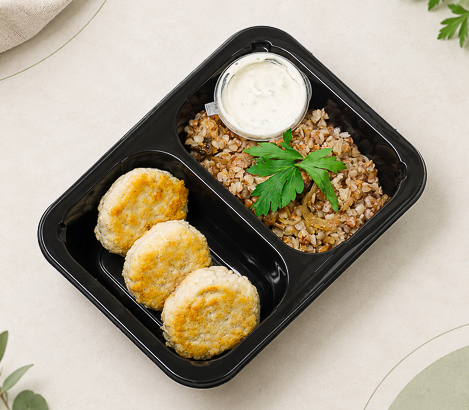 Куриные котлеты с гречкой, грибами и грибным соусом